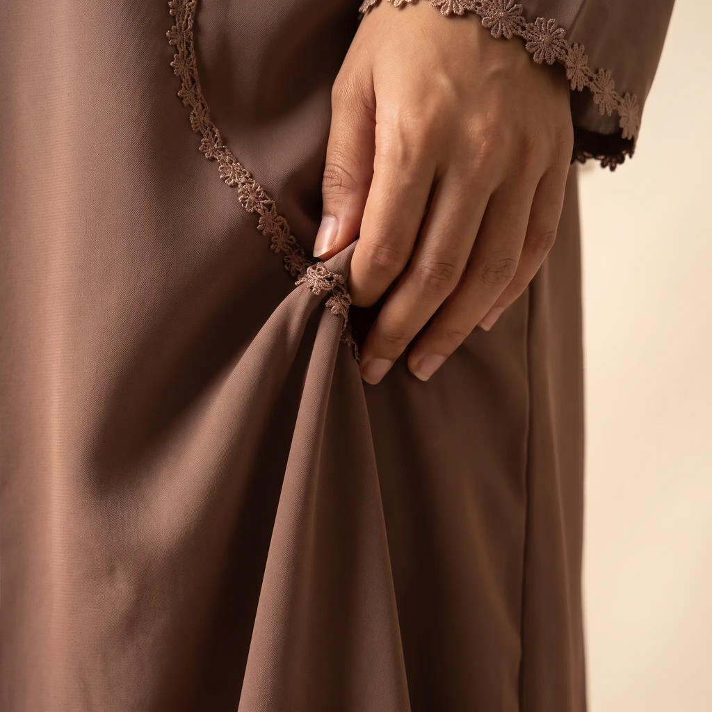 BLUSH TWIRL ABAYA