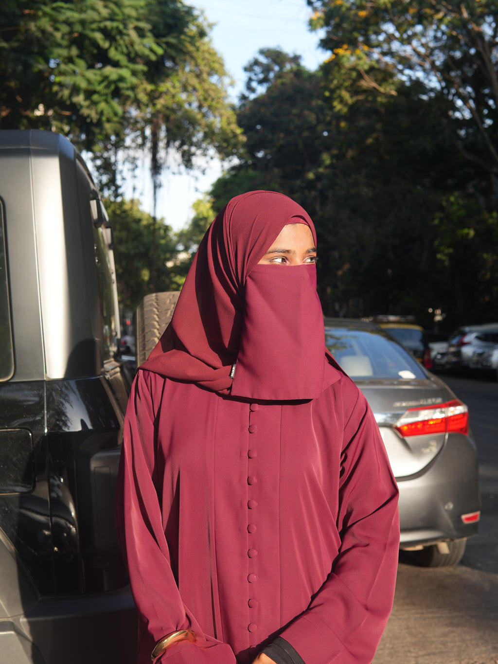 LAVIN BUTTON ABAYA