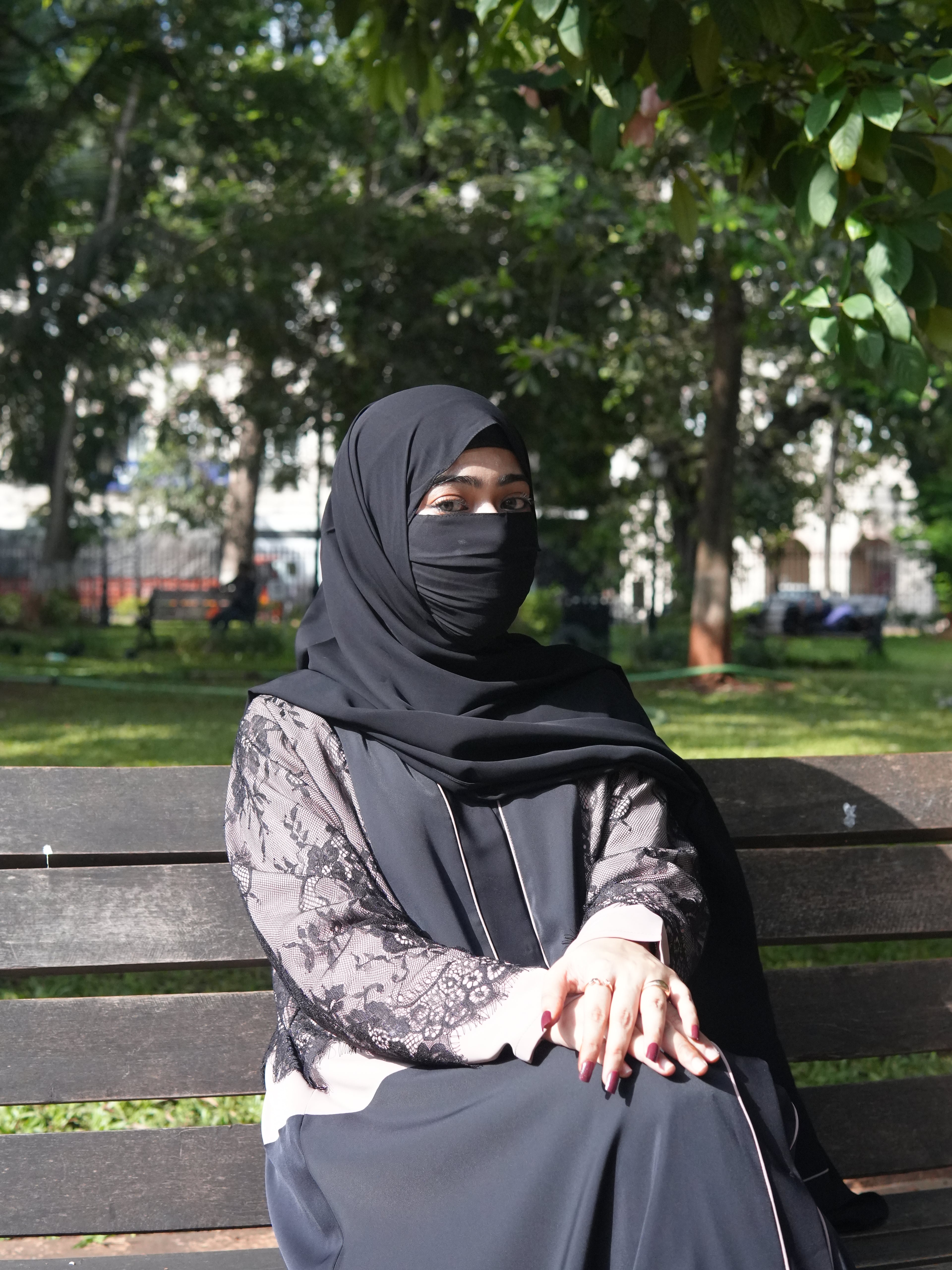 EMORA LACE ABAYA