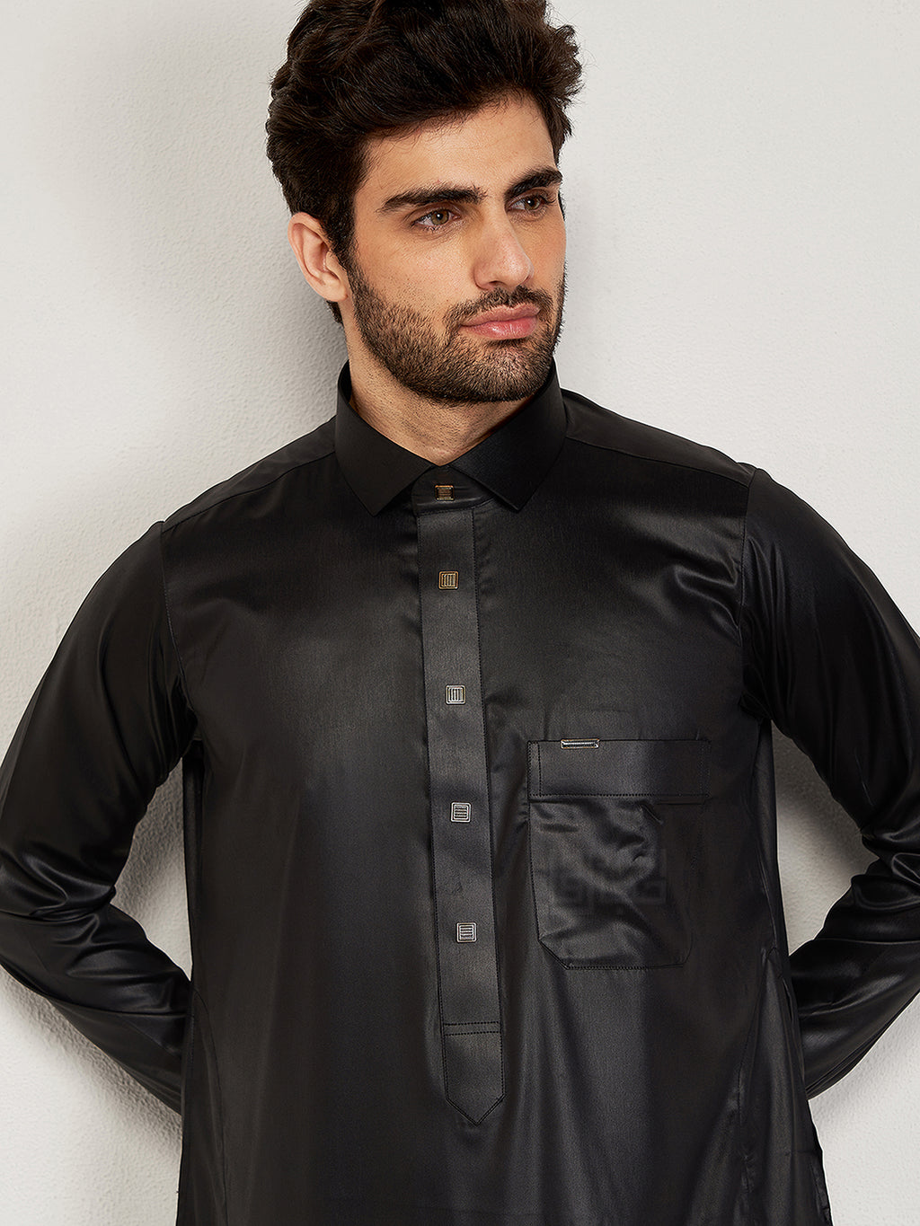 Tumakkan Thobe - Black