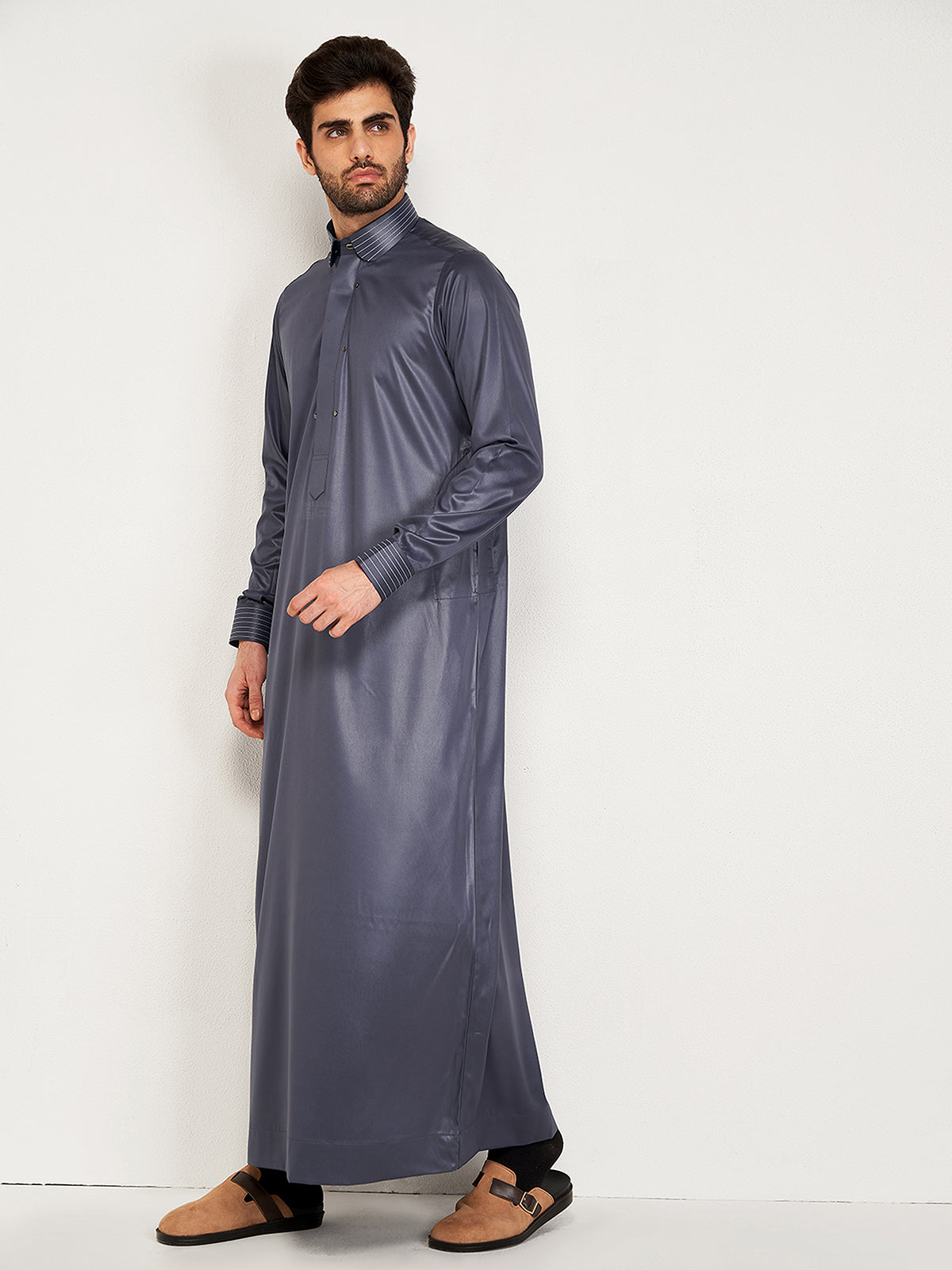 Mirqaab Thobe - Dark Grey