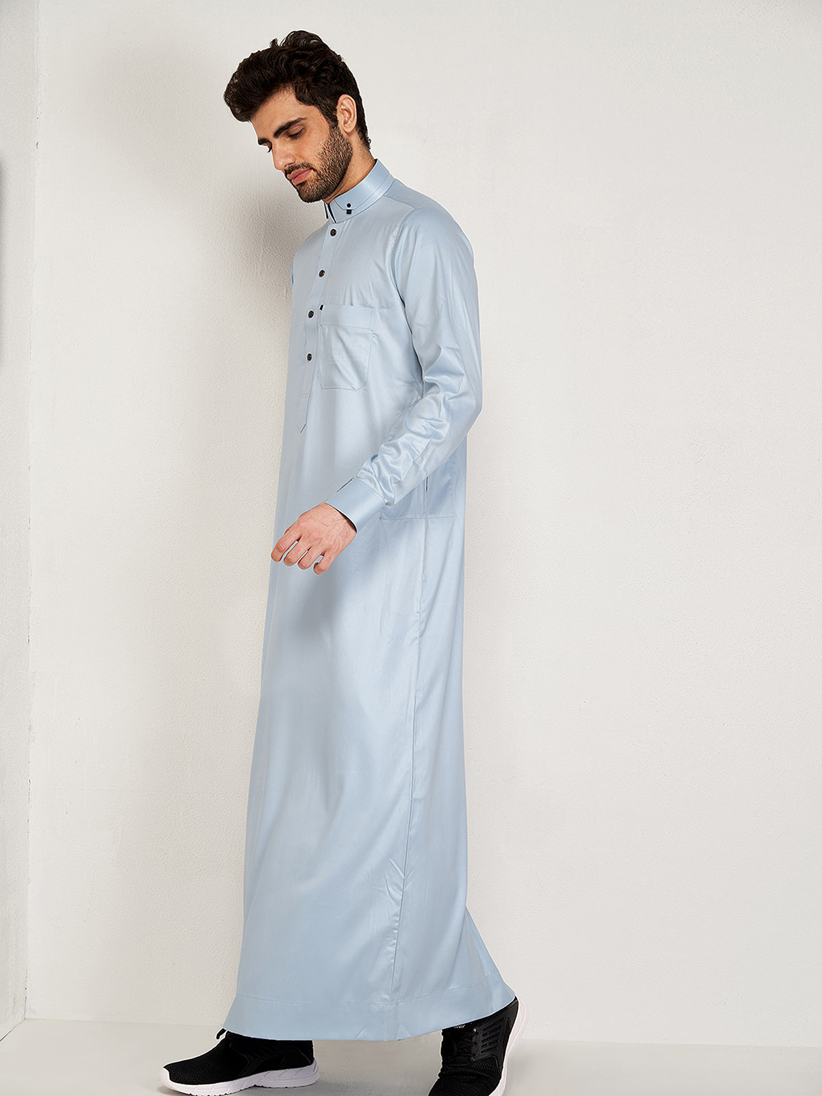 Uraz Thobe - Sky Blue