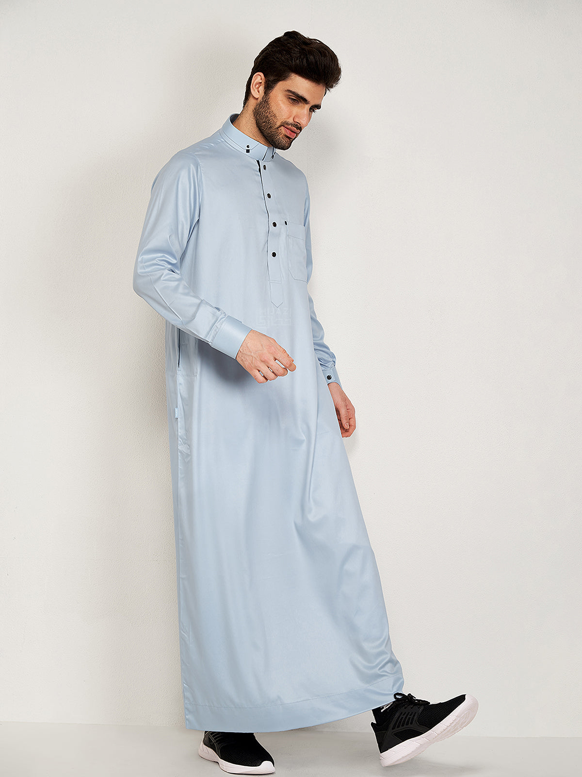 Uraz Thobe - Sky Blue