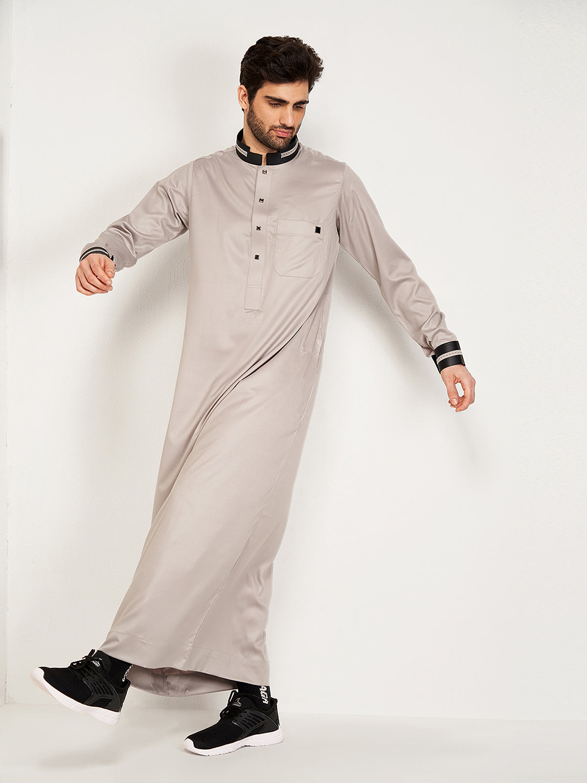 Aybars Thobe - Off White