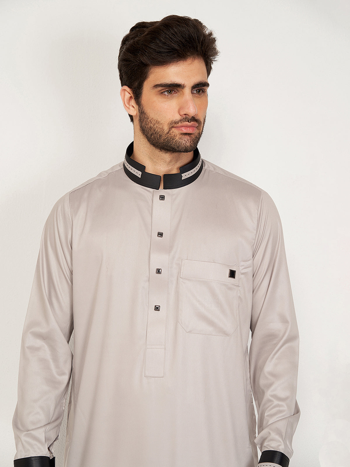 Aybars Thobe - Off White