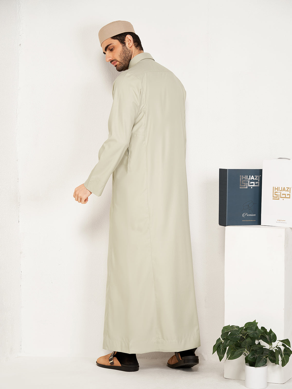 Al-Muqaddas Premium Thobe – Beige