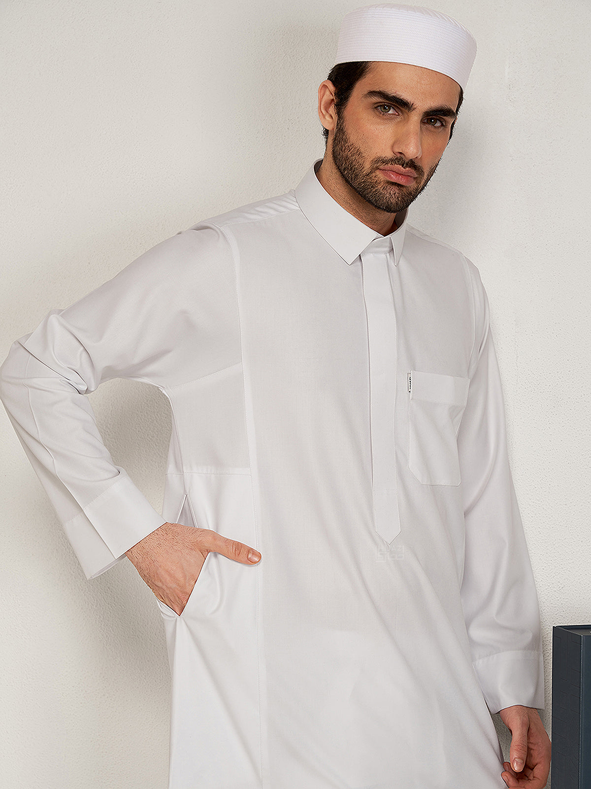 Al-Muqaddas Pemium Thobe –  White