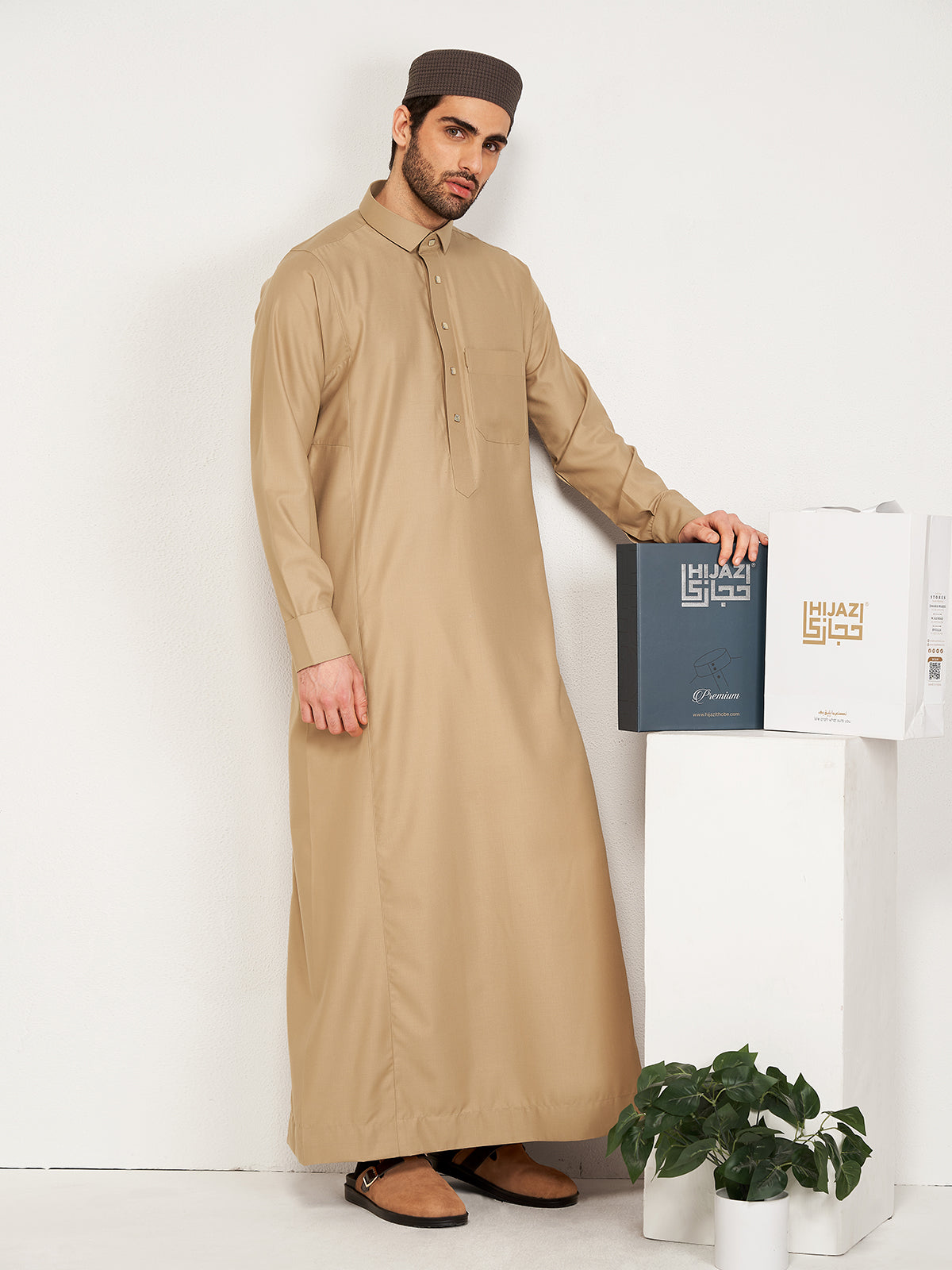 Al-Waqar Premium Thobe – Light Khaki