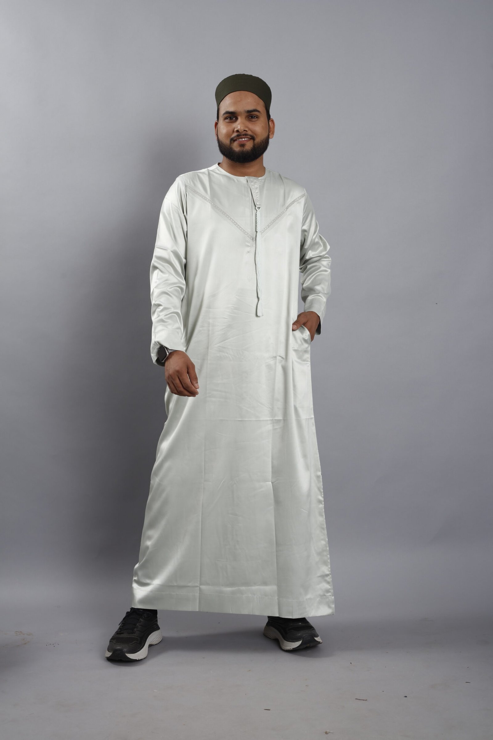 Sage Green Emarati Thobe: Versatile Sophistication for Every Occasion