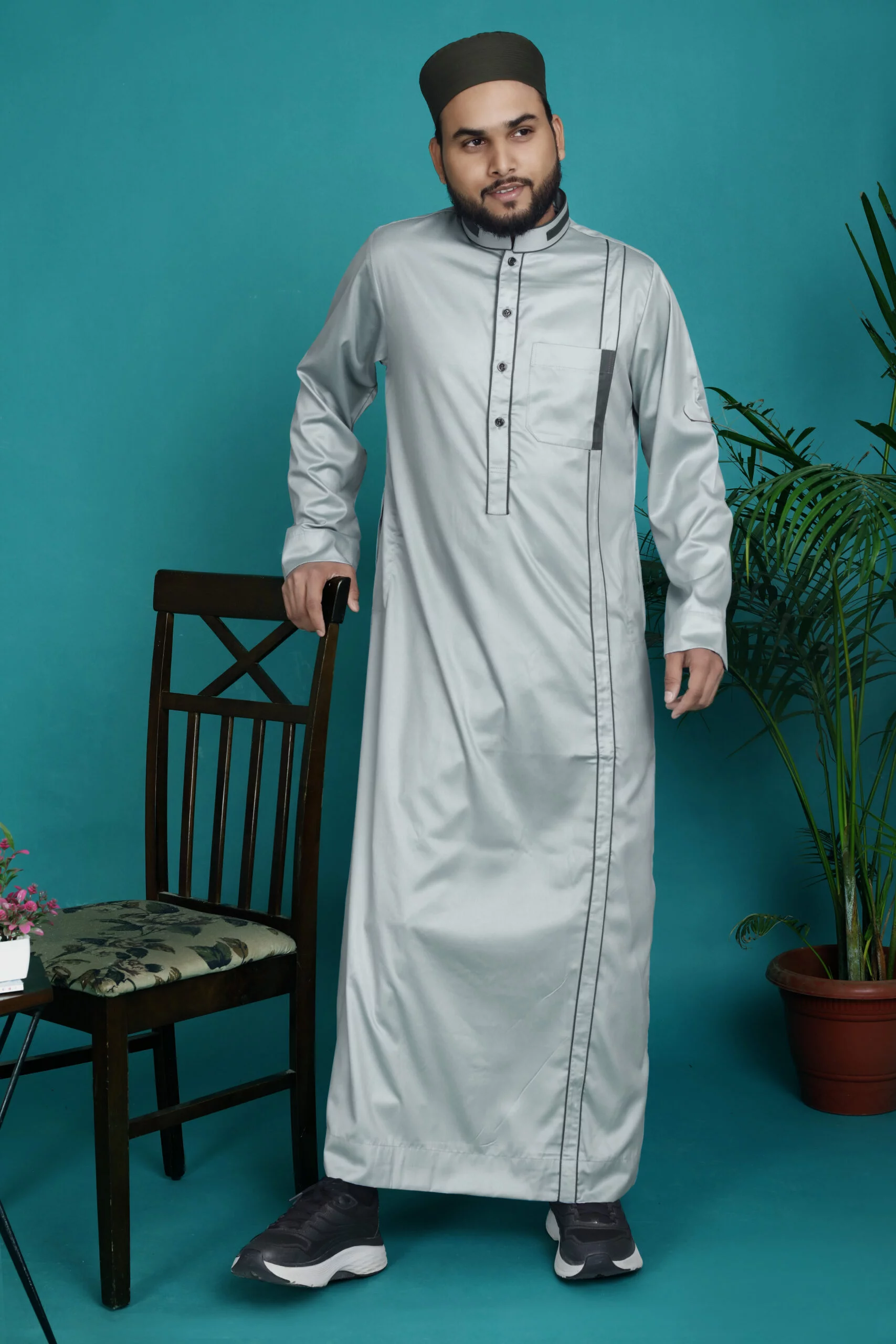 Emerald Enclave Thobe for Men - Luxurious Imported Polyester Featuring Contrasting Design Elements