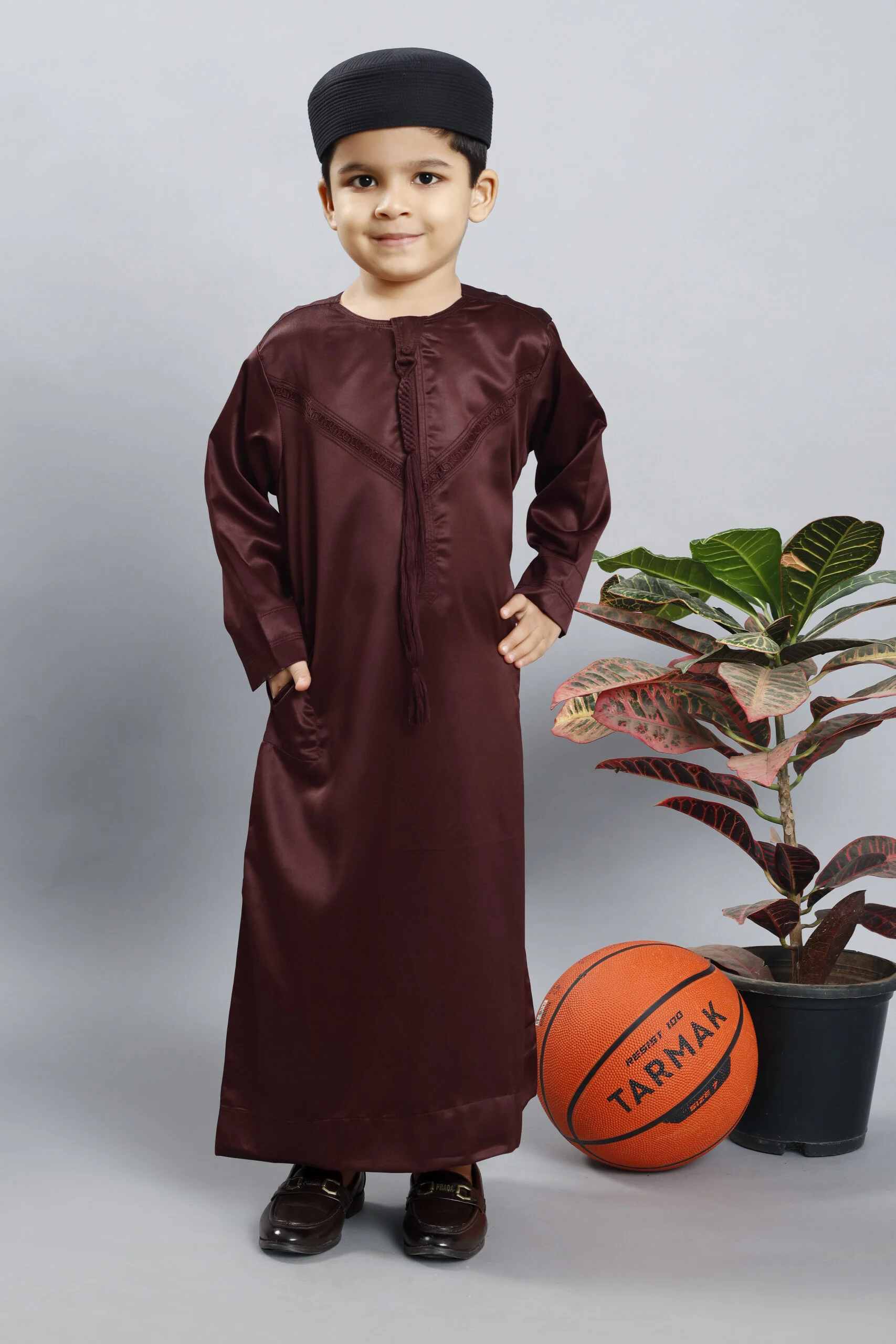 Maroon Emarati Kids Thobe: Crimson Threads of Heritage and Imagination