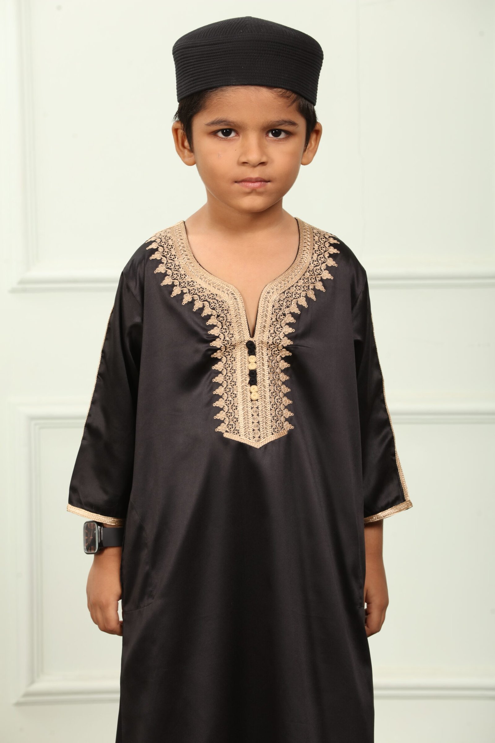 Black & Gold Naksh Kids Thobe