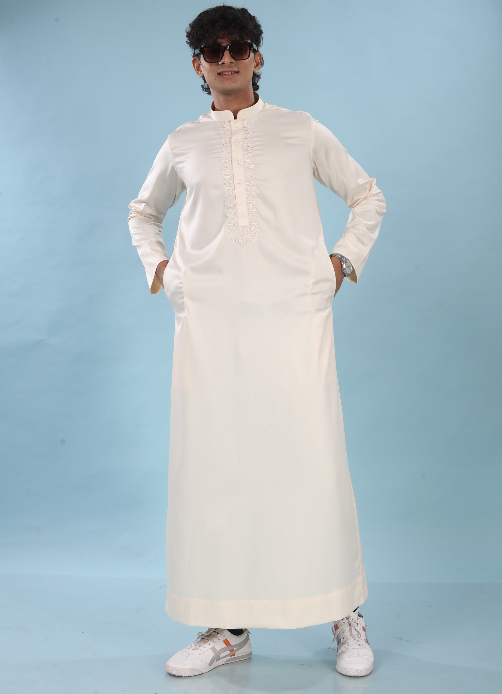 Ivory Crest  – Embroidered Thobe