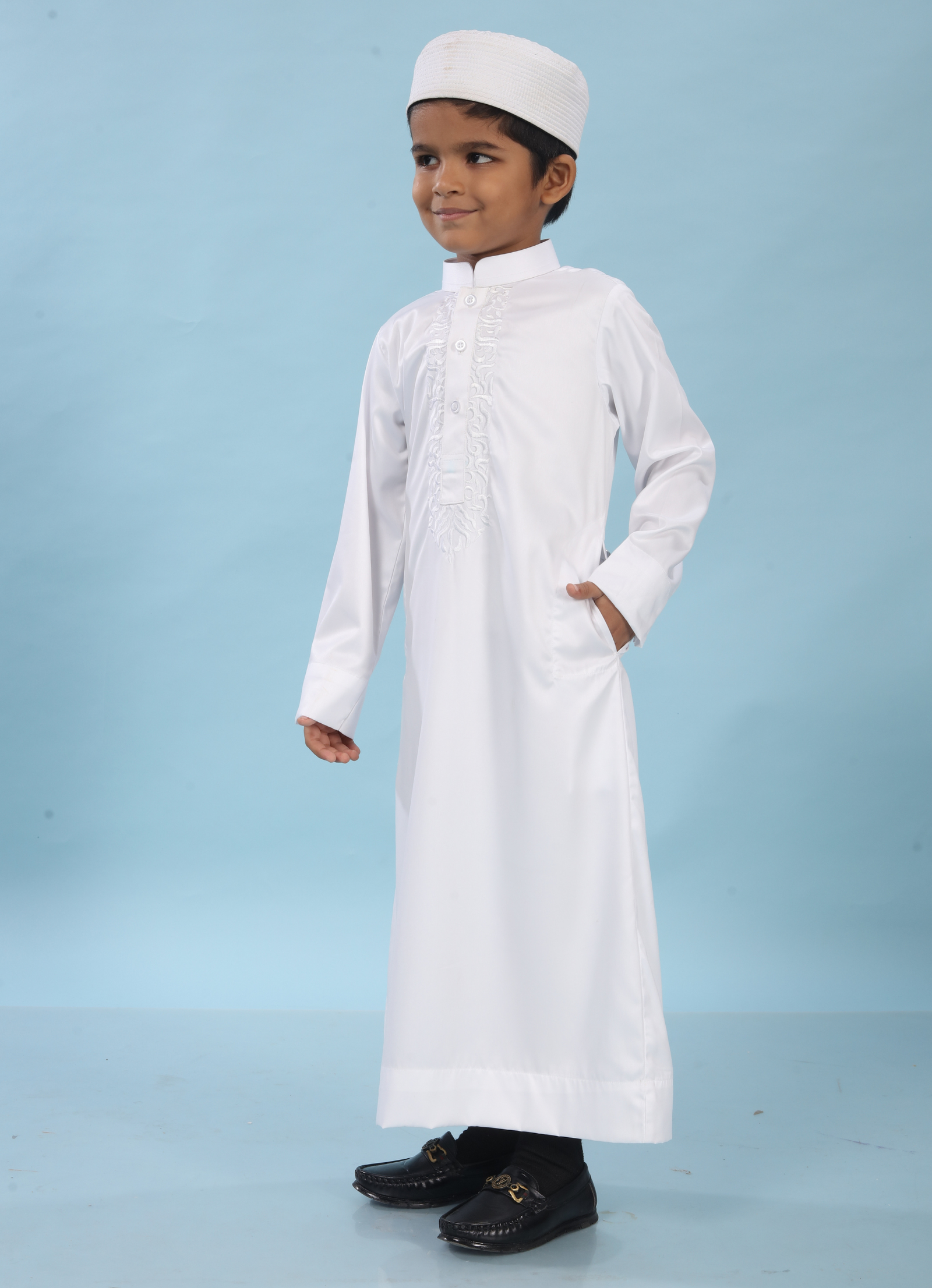 Barakah White Embroidered Kids Thobe